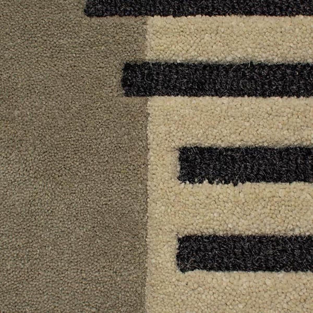 Export Quality Handmade Woollen Round Carpet – Elegant Living Room Floor Rug