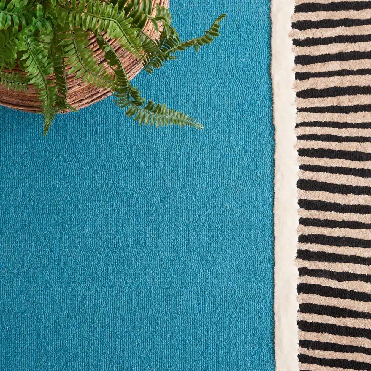 Handmade Tufted Oval Shape Carpet with Super Soft Woolen Carpet for Your Bedroom & Living Room