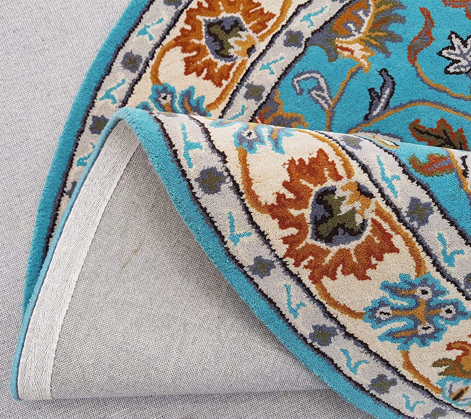 Export Quality Handmade Floral Woollen Round Carpet for Living Room