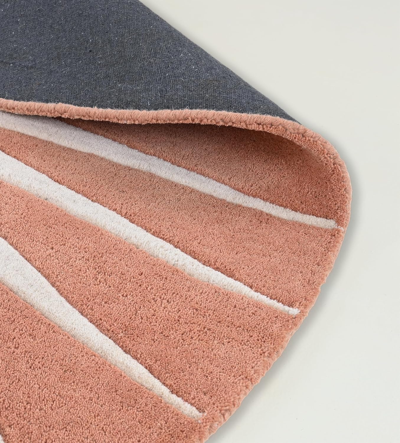 Export Quality Handmade Woollen Round Carpet – Elegant Living Room Floor Rug