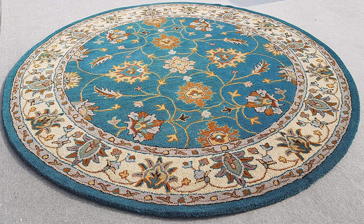 Export Quality Handmade Floral Woollen Round Carpet for Living Room