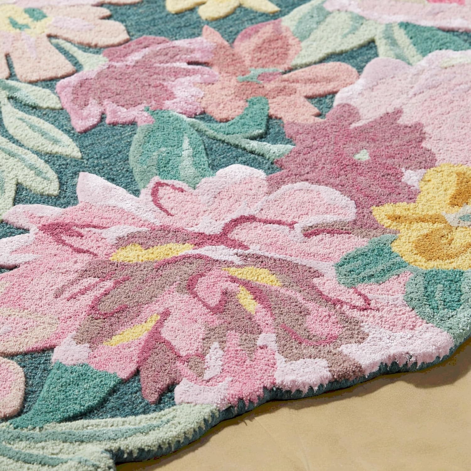 Handmade Colorful Roses Floral Wool Area Rug | Thick & Soft Carpet for Living, Bedroom & Kitchen Deco