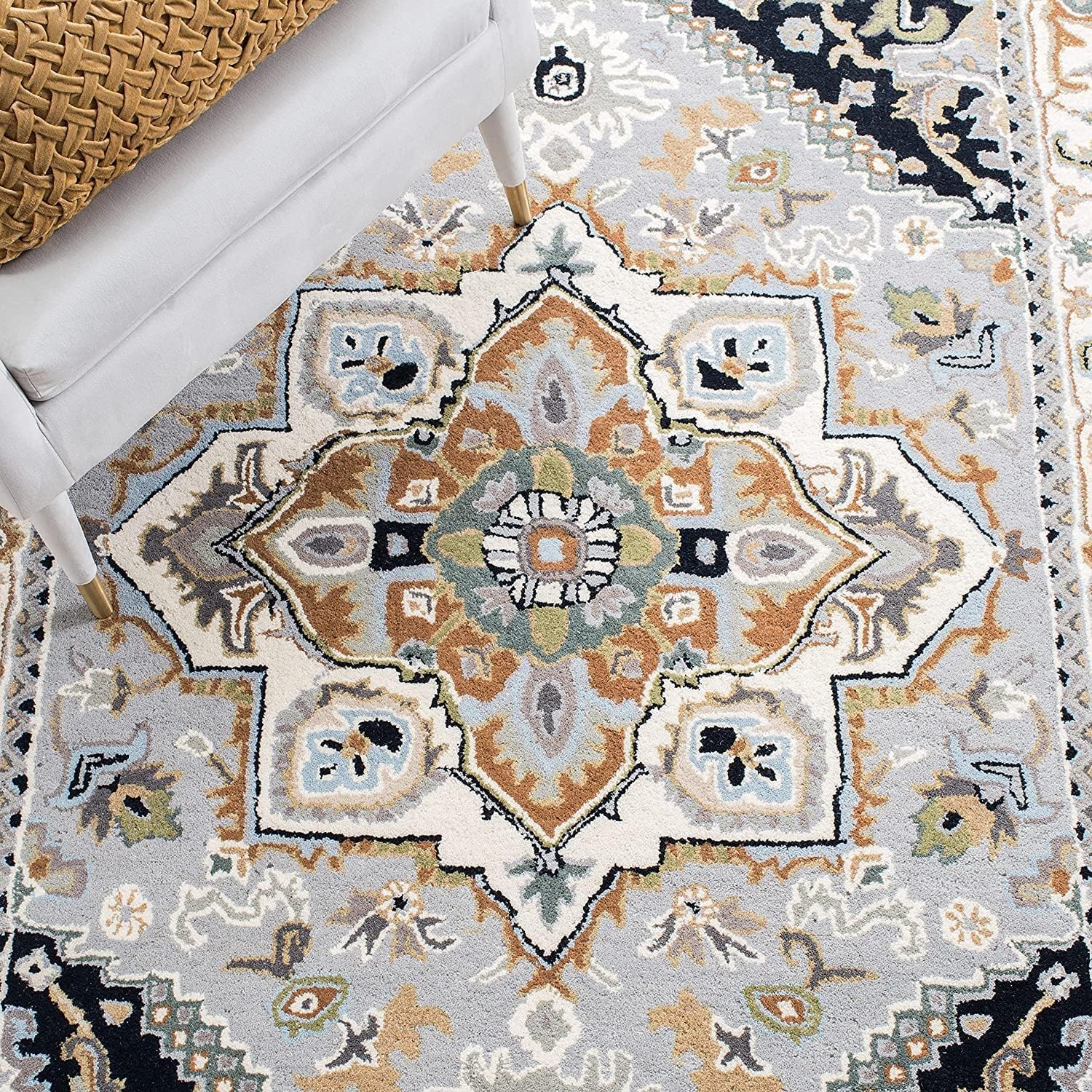 Floral Woolen Handmade Rectangular Bedroom Drawing Room Hall and Floor